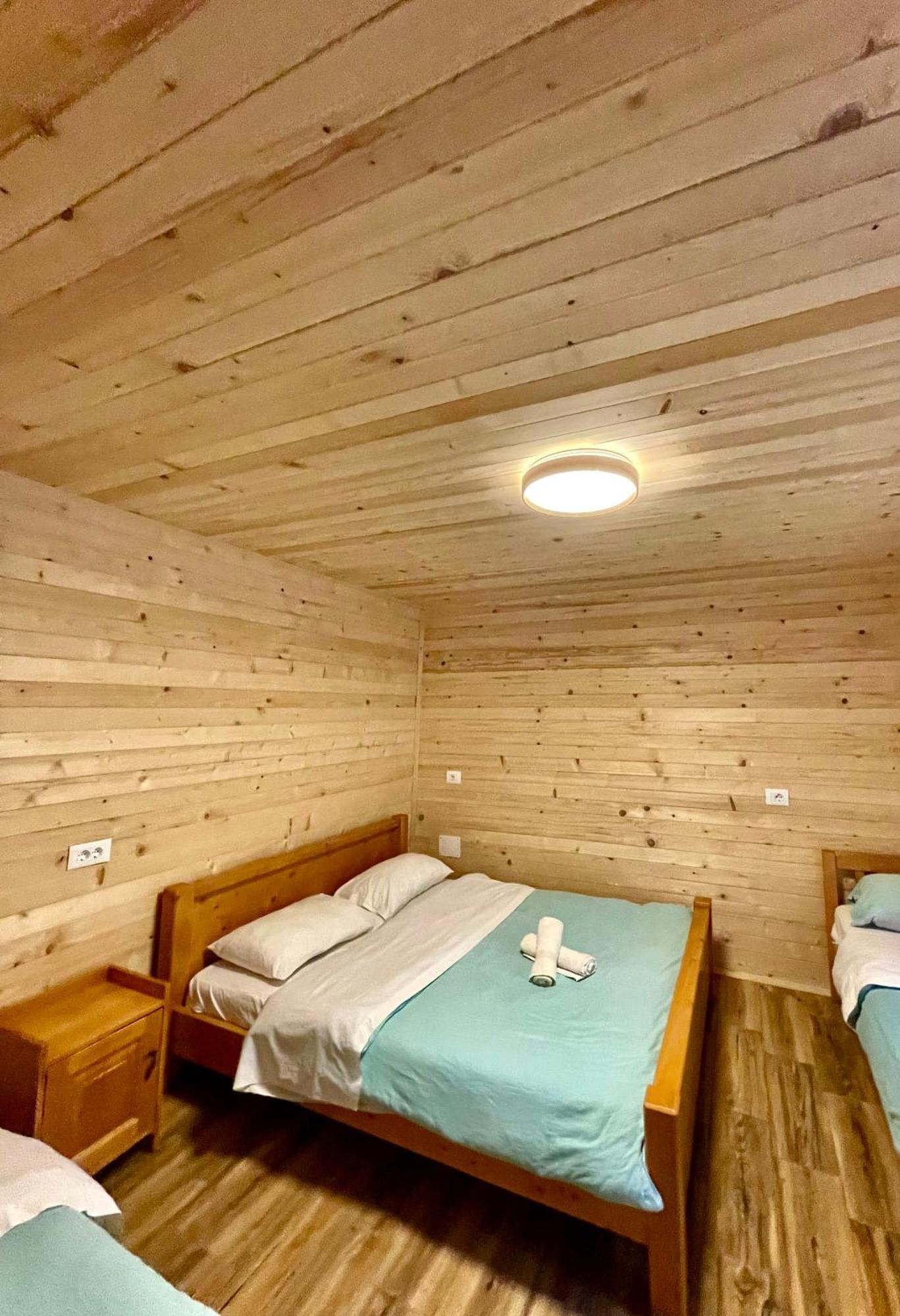 Lazer Cardaku Guesthouse Valbona Exteriör bild