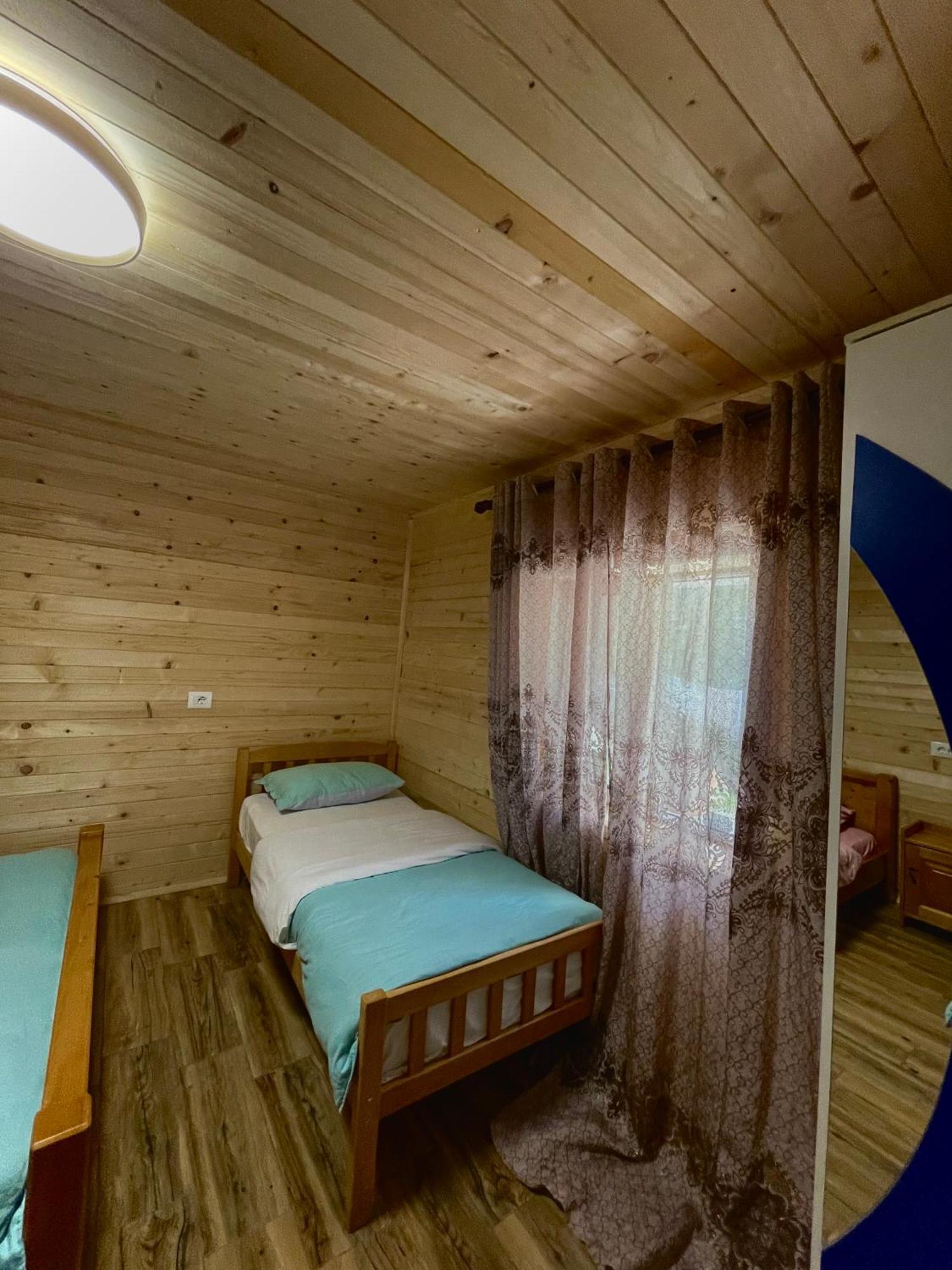Lazer Cardaku Guesthouse Valbona Exteriör bild