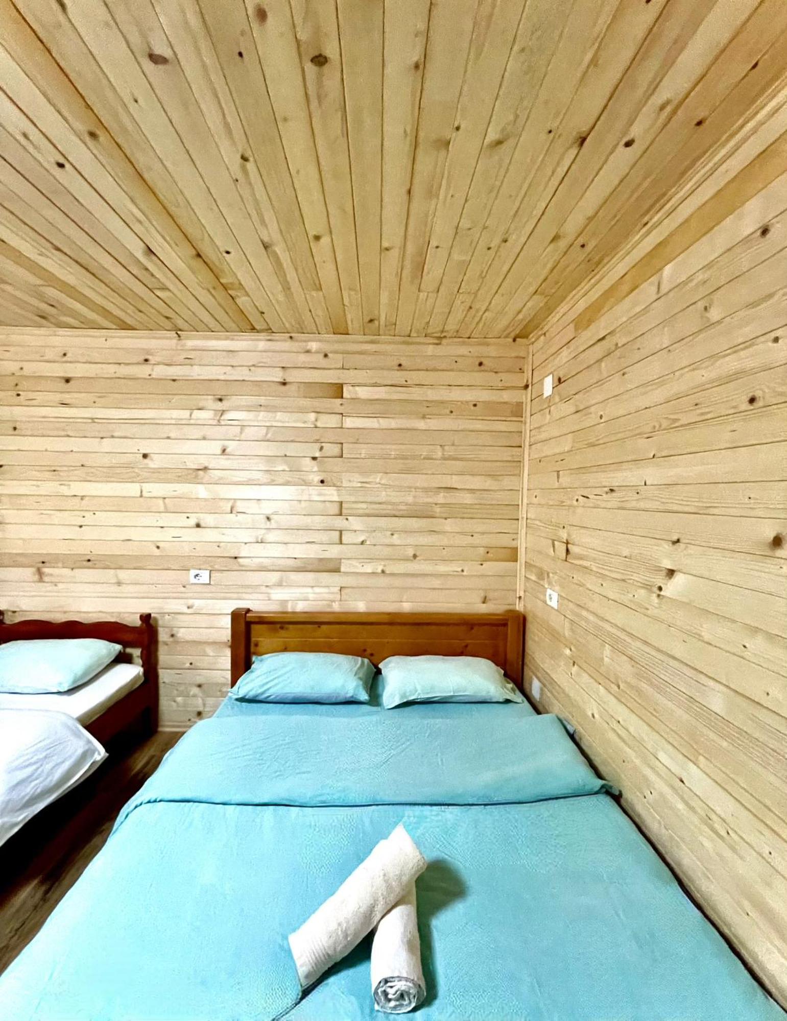 Lazer Cardaku Guesthouse Valbona Exteriör bild