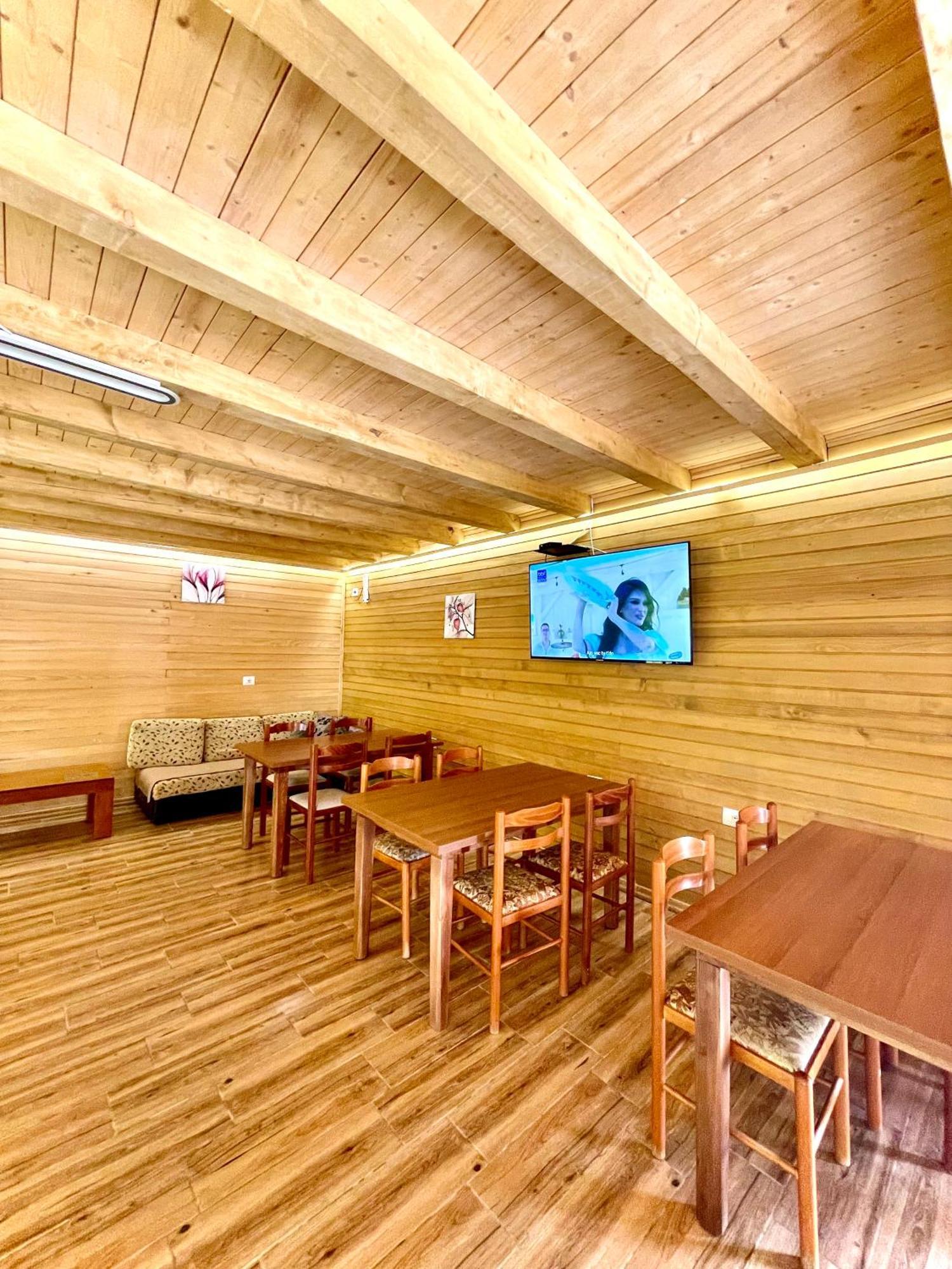 Lazer Cardaku Guesthouse Valbona Exteriör bild